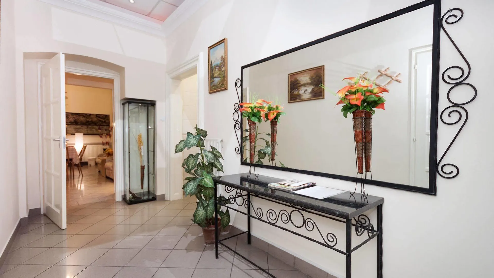 Like Home - Opera Apartments Budapešť